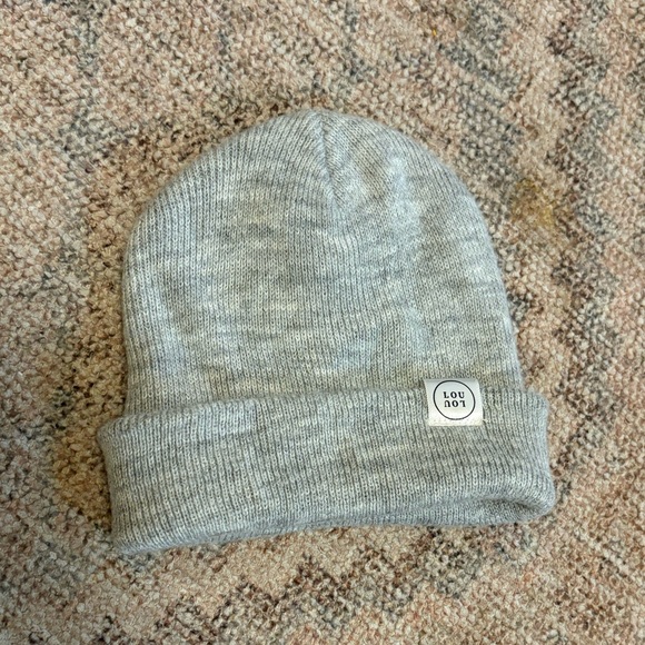 Lou Lou & Company beanie in HEATHERED GREY - infant size - Picture 2 of 5
